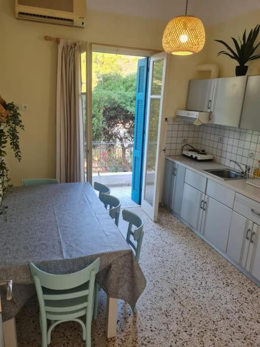 Big Apartment On The Beach Tolón Extérieur photo
