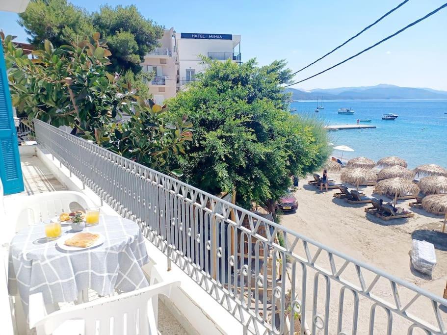Big Apartment On The Beach Tolón Extérieur photo